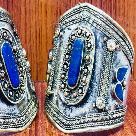 Single Vintage Kuchi Cuff Bracelet: Afghani Tribal Jewelry Inlaid with Stones - Picture 7 of 7